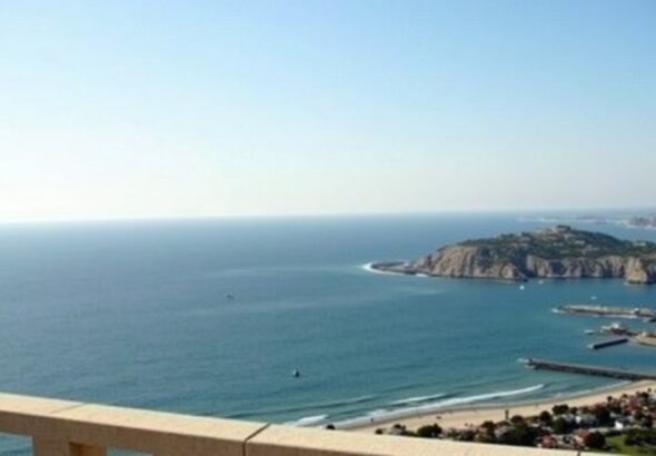 Distance entre Marseille et Toulon : guide complet sur l'itinéraire, la durée et le budget du trajet
